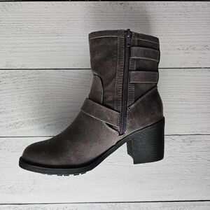 Fergalicious by Fergie Stylish Gray Ankle Boots Size 7M